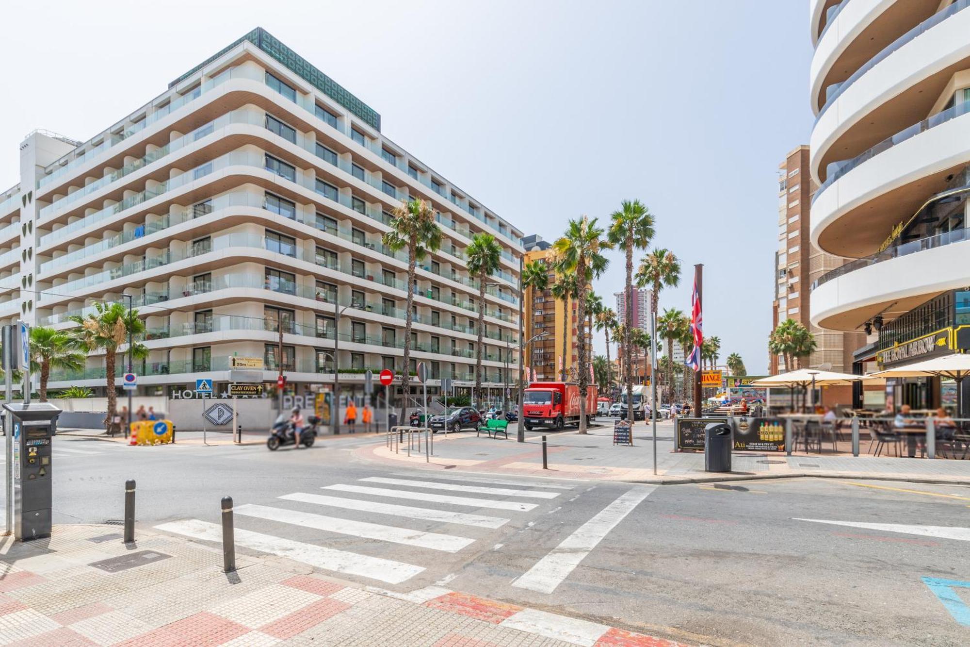Queen Benidorm Exterior foto